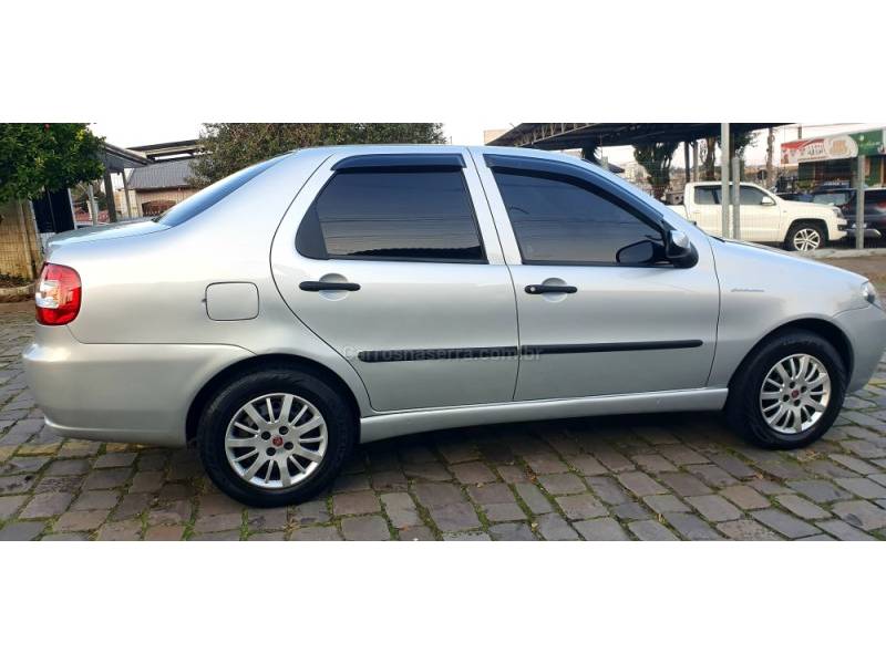 FIAT - SIENA - 2010/2010 - Prata - R$ 28.900,00