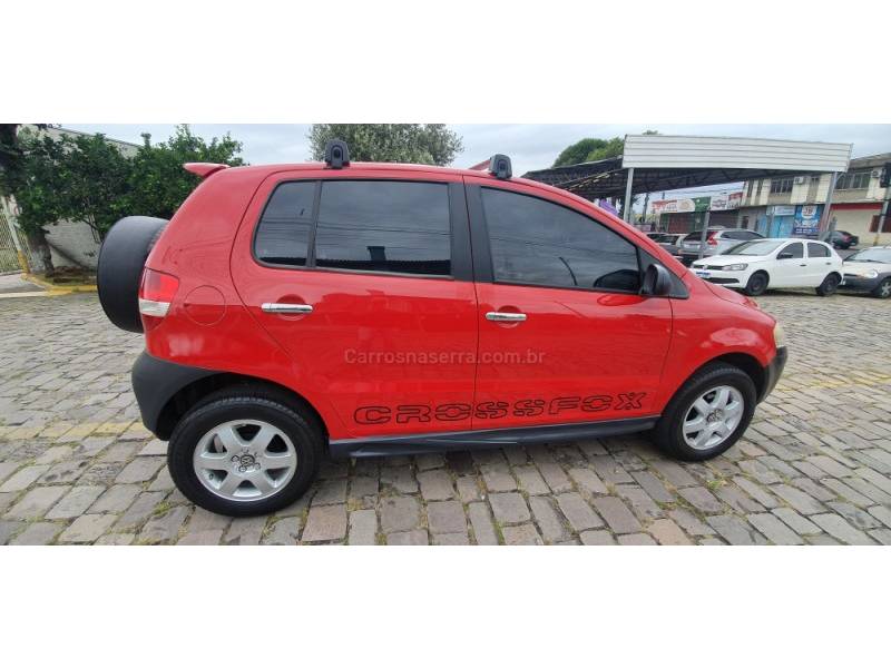 VOLKSWAGEN - CROSSFOX - 2007/2007 - Vermelha - R$ 29.900,00