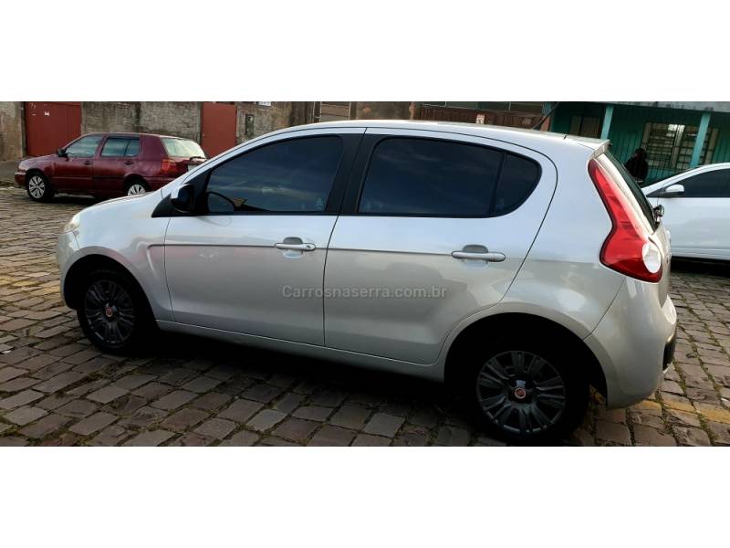 FIAT - PALIO - 2014/2014 - Prata - R$ 39.900,00