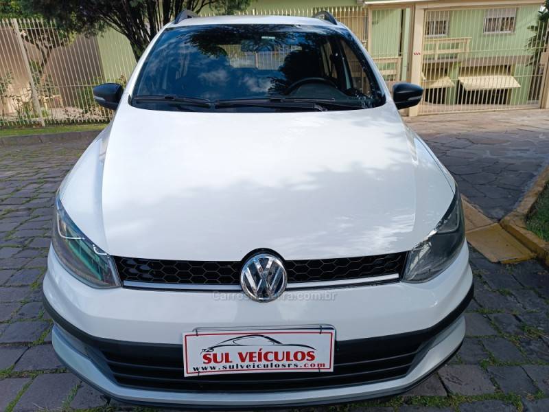 VOLKSWAGEN - FOX - 2017/2018 - Branca - R$ 62.000,00