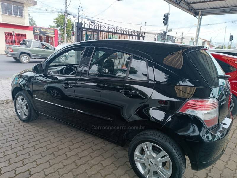 CHEVROLET - AGILE - 2010/2011 - Preta - R$ 34.900,00