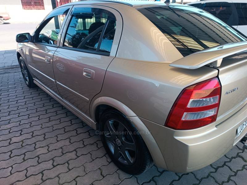 CHEVROLET - ASTRA - 2007/2008 - Bege - R$ 29.900,00