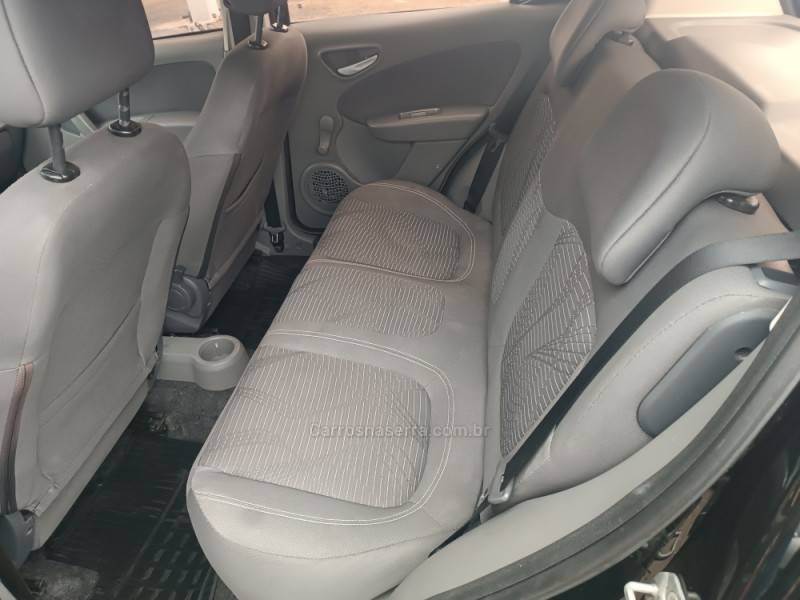 FIAT - PALIO - 2013/2013 - Preta - R$ 33.900,00