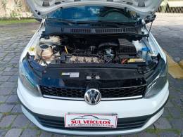 VOLKSWAGEN - FOX - 2017/2018 - Branca - R$ 62.000,00