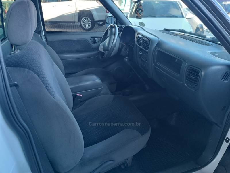 CHEVROLET - S10 - 2002/2002 - Branca - R$ 42.900,00