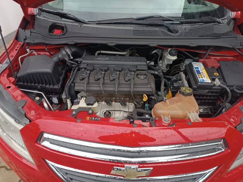 CHEVROLET - ONIX - 2013/2013 - Vermelha - R$ 41.900,00
