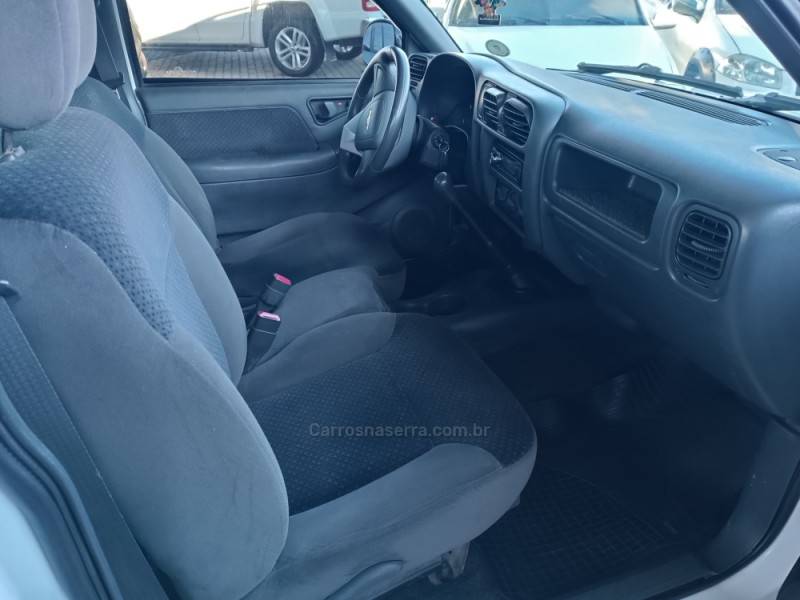 CHEVROLET - S10 - 2002/2002 - Branca - R$ 42.900,00