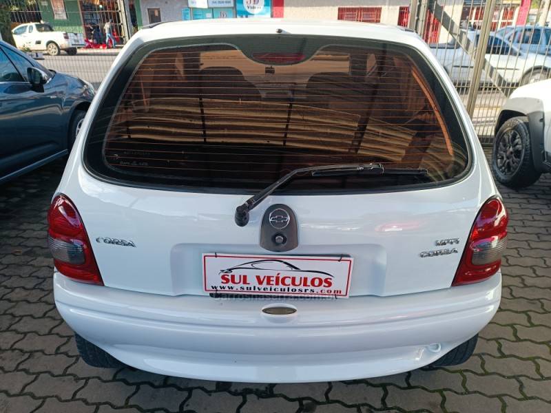 CHEVROLET - CORSA - 2002/2002 - Branca - R$ 17.800,00