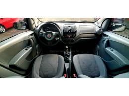 FIAT - PALIO - 2014/2014 - Prata - R$ 39.900,00