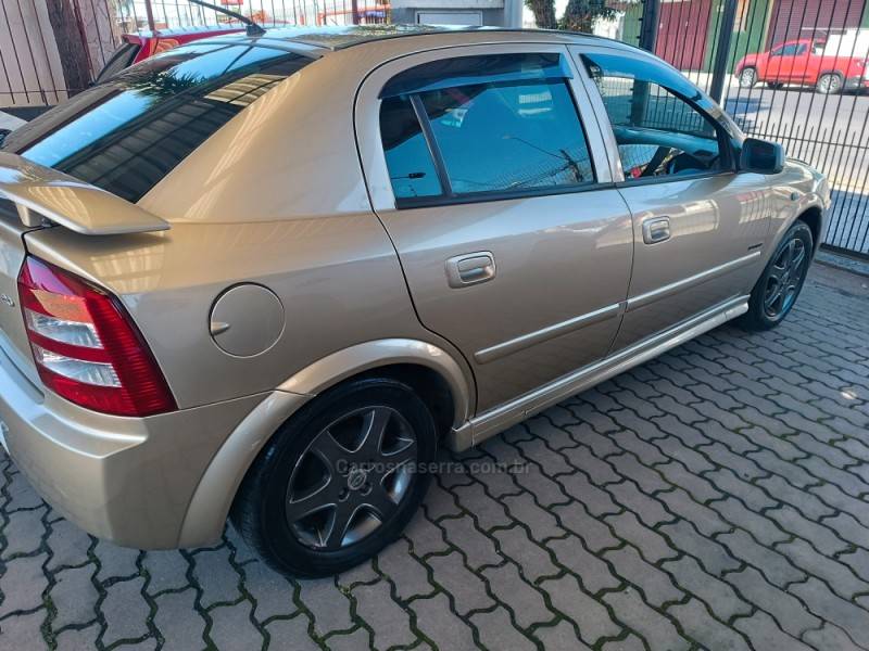 CHEVROLET - ASTRA - 2007/2008 - Bege - R$ 29.900,00