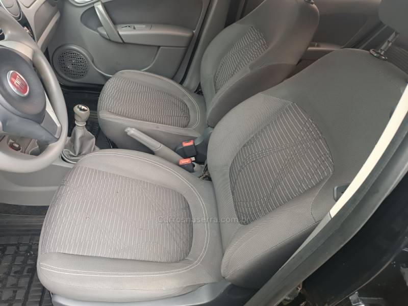 FIAT - PALIO - 2013/2013 - Preta - R$ 33.900,00