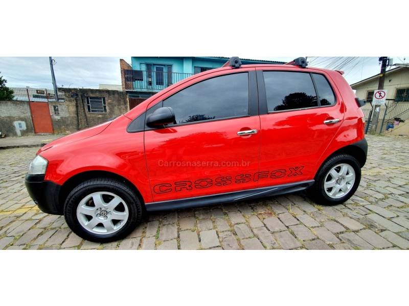 VOLKSWAGEN - CROSSFOX - 2007/2007 - Vermelha - R$ 29.900,00