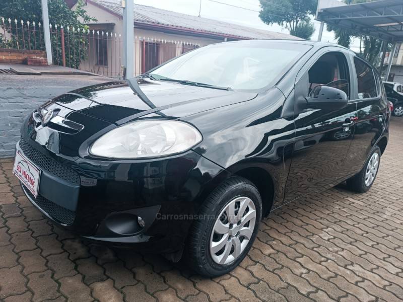 FIAT - PALIO - 2013/2013 - Preta - R$ 33.900,00