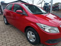 CHEVROLET - ONIX - 2013/2013 - Vermelha - R$ 41.900,00