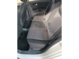VOLKSWAGEN - FOX - 2017/2018 - Branca - R$ 62.000,00