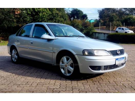 CHEVROLET - VECTRA - 2004/2005 - Prata - R$ 29.500,00