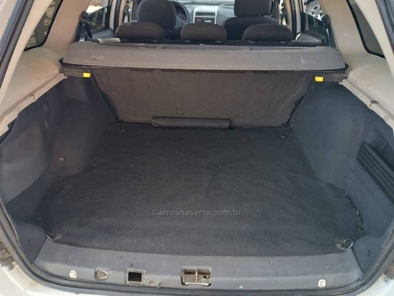 FIAT - PALIO - 2010/2010 - Branca - R$ 33.900,00