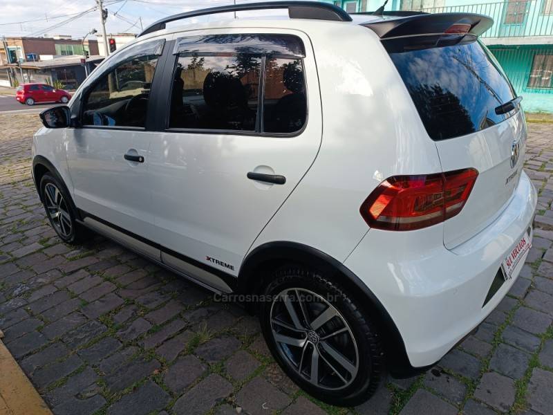 VOLKSWAGEN - FOX - 2017/2018 - Branca - R$ 62.000,00