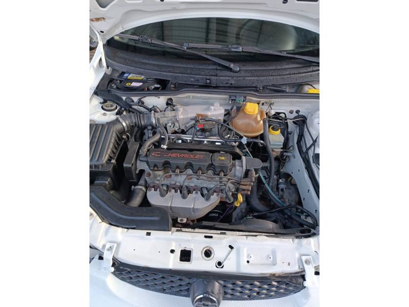 CHEVROLET - CORSA - 2002/2002 - Branca - R$ 17.800,00