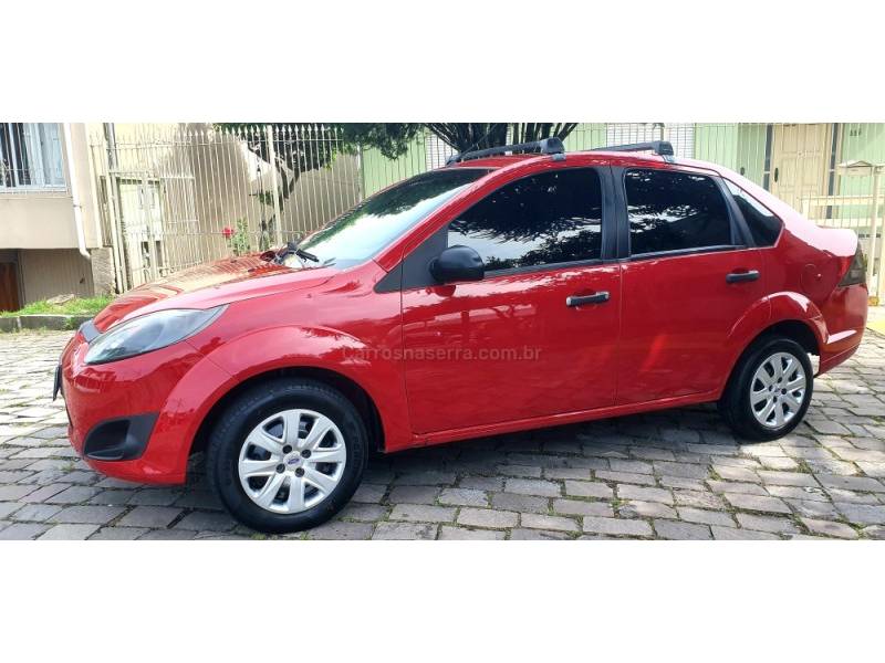 FORD - FIESTA - 2011/2011 - Vermelha - R$ 31.900,00
